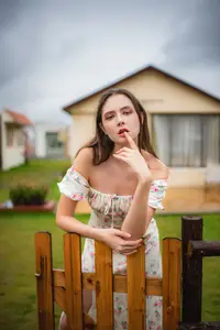YiTuYu Vol.8812: She Mi Tuo Wa – Russian Model's Graceful Presence at Mio Studio - image 13