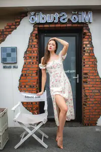 YiTuYu Vol.8812: She Mi Tuo Wa – Russian Model's Graceful Presence at Mio Studio - image 17
