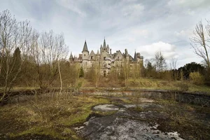 Breathtaking Abandoned Castles Around the World: A Journey into Ruins - image 1