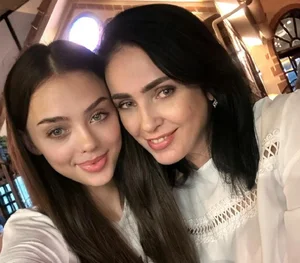 Ageless Elegance: Dianka Zakhidova's Mother Stuns with Youthful Style - image 8