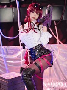 Ogura Chiyo Kafka Cosplay: Stunning Honkai Star Rail Tribute to the Mysterious Stellaron Hunter - image 24