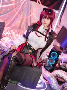 Ogura Chiyo Kafka Cosplay: Stunning Honkai Star Rail Tribute to the Mysterious Stellaron Hunter - image 124