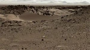 Mars Exploration Mystery: NASA Rover Captures Strange Cobra-Like Rock Formation - image 1