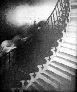 Mysterious Moments: The Most Unexplained Photos Ever Captured - image 0