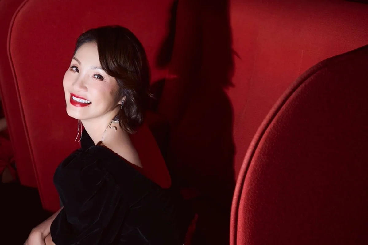 Vietnamese-American Actress Hong Dao Embraces New Style and Radiant Confidence After Divorce
