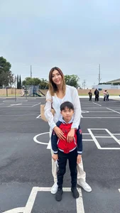 Ngoc Quyen's 8-Year-Old Son Starts School in the US, Looking Exactly Like His Father - image 4