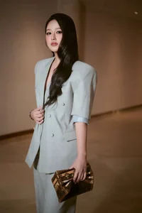 Vietnamese Celeb News: Mai Phuong Thuy Updates and Ly Nha Ky Claps Back - image 4