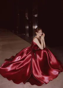 Vietnamese Celeb News: Mai Phuong Thuy Updates and Ly Nha Ky Claps Back - image 33