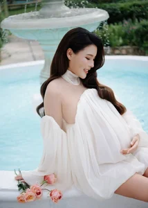 Vietnamese Celeb News: Mai Phuong Thuy Updates and Ly Nha Ky Claps Back - image 10