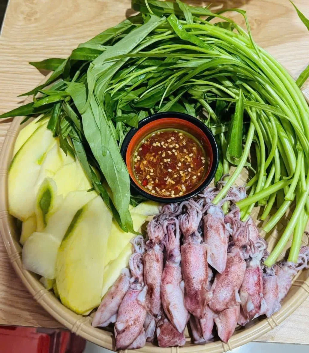 The Secret Behind the Viral Squid Rolled in Water Spinach Trend