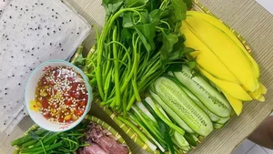 The Secret Behind the Viral Squid Rolled in Water Spinach Trend - image 1