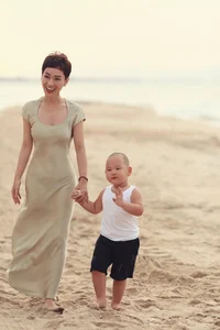 Discover the Secrets of the Yoga Goddess: Maintaining Stunning Beauty and Fitness After Motherhood - image 6