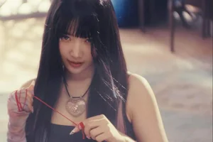 K-Pop Visual Revolution: Lisa, Jimin, and Red Velvet’s Edgy Concepts - image 10