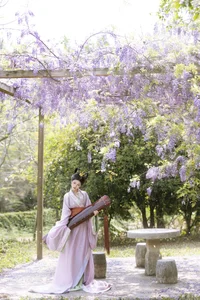 Ethereal Radiance: A Glimpse into Xiao Y’s World of Soft Light and Artistic Fashion - image 4