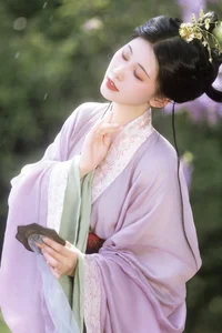 Ethereal Radiance: A Glimpse into Xiao Y’s World of Soft Light and Artistic Fashion - image 13