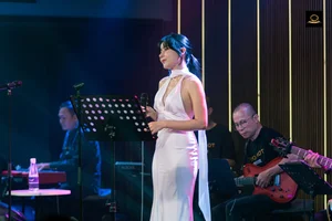 Lưu Hương Giang’s Radiant Transformation and Timeless Elegance Following Personal Challenges - image 2