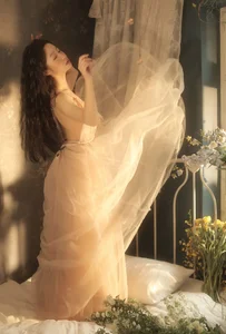 Ethereal Muse: Yao Pang Pang’s Dreamy Art Language - image 3