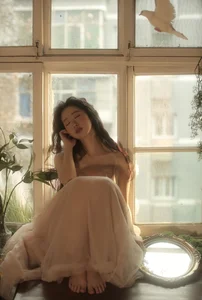 Ethereal Muse: Yao Pang Pang’s Dreamy Art Language - image 16