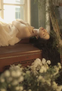 Ethereal Muse: Yao Pang Pang’s Dreamy Art Language - image 11