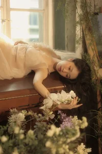 Ethereal Muse: Yao Pang Pang’s Dreamy Art Language - image 10