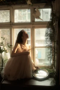 Ethereal Muse: Yao Pang Pang’s Dreamy Art Language - image 17
