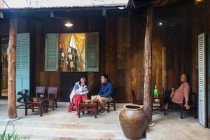 Mekong Delta Nostalgia: A Traditional Western House Cafe in Ho Chi Minh City - image 4