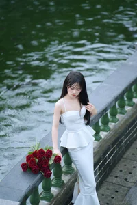 Discover the Grace of Xiao Xiao Yu in YiTuYu Art Language Vol.7395 - Premium Photography - image 2