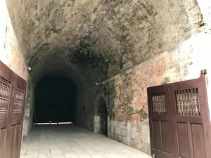 The Historic Significance of Mysterious Dents on Hanoi's Ancient Citadel Wall - image 15