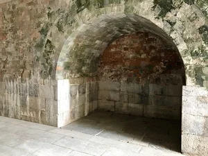 The Historic Significance of Mysterious Dents on Hanoi's Ancient Citadel Wall - image 16