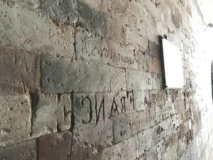 The Historic Significance of Mysterious Dents on Hanoi's Ancient Citadel Wall - image 7