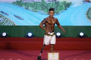 Intense and Emotional Moments at the Long An Bodybuilding Championship - image 27