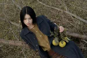Captivating Portrait Series: YiTuYu Art Language Vol.10353 featuring Guo Zi - image 1