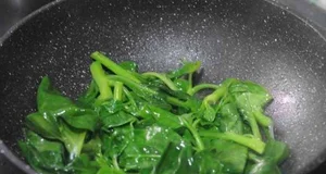 Master the Art of Stir-Frying: Three Chef Secrets for Perfect Green Vegetables - image 3