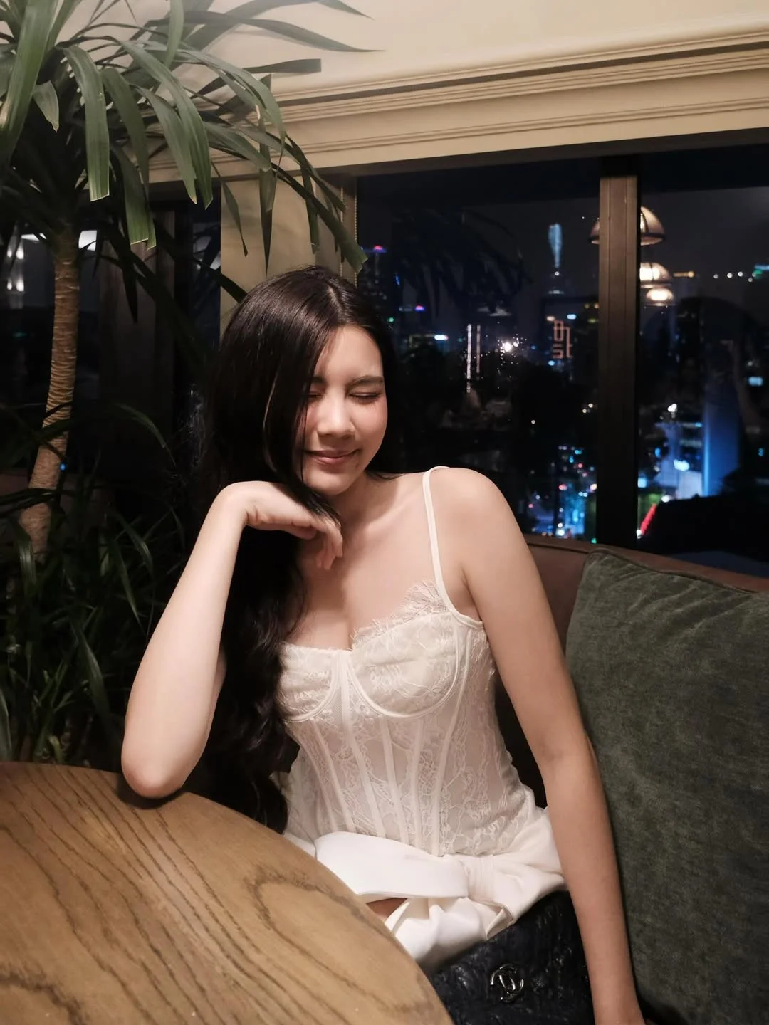 MC Quyen Linh's Youngest Daughter Stuns at 17