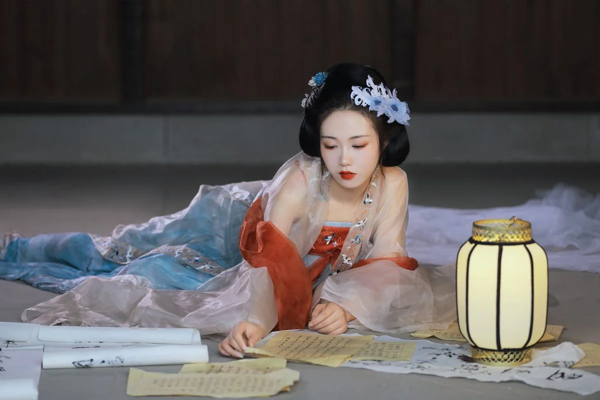 Stunning Artistic Expression: YiTuYu Art Language Vol.6161 Featuring Tian Tian