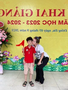 Vietnamese Stars Celebrate School Opening Day with Practical Parenting Choices - image 6