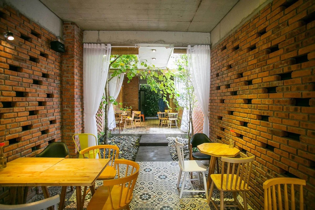 Stunning Da Nang Architecture: A Perfect Blend of Home and Cafe