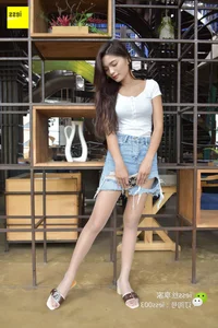 IESS Si Xiang Jia 058: Xiaoxue in Trendy Ripped Skirt and Sheer Hosiery - image 35