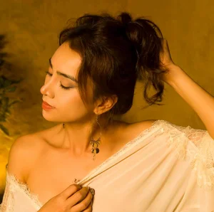 Stunning Beauty Gallery of Yen Dan: Elegance and Modern Style Captured - image 18