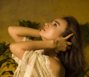 Stunning Beauty Gallery of Yen Dan: Elegance and Modern Style Captured - image 5