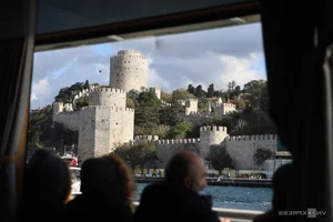 Exploring the Bosphorus Strait: Where Asia and Europe Meet in Stunning Istanbul - image 10