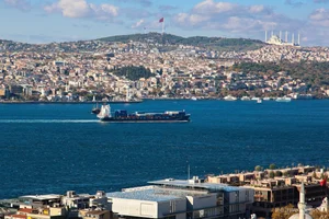 Exploring the Bosphorus Strait: Where Asia and Europe Meet in Stunning Istanbul - image 0