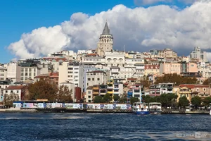 Exploring the Bosphorus Strait: Where Asia and Europe Meet in Stunning Istanbul - image 3