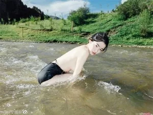 Nature Meets Sensuality: The Captivating Return of the Stream-Side Wet Look Aesthetic - image 9