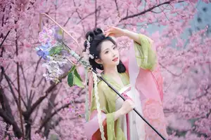 East Asian Beauty: Tu Ya W in Elegant Hanfu Amidst Spring Cherry Blossoms | YiTuYu Vol.8636 - image 7