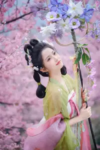 East Asian Beauty: Tu Ya W in Elegant Hanfu Amidst Spring Cherry Blossoms | YiTuYu Vol.8636 - image 12