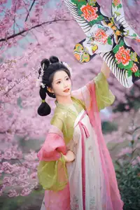 East Asian Beauty: Tu Ya W in Elegant Hanfu Amidst Spring Cherry Blossoms | YiTuYu Vol.8636 - image 20