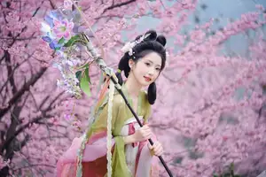 East Asian Beauty: Tu Ya W in Elegant Hanfu Amidst Spring Cherry Blossoms | YiTuYu Vol.8636 - image 10
