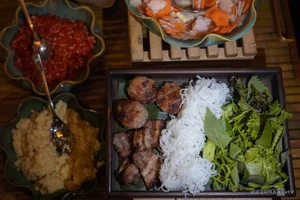 Da Nang Culinary Adventure: Exploring Vietnam with the 10,000 Food Passport - image 9