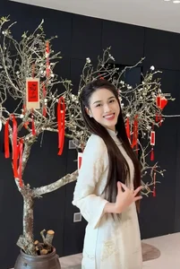 Vietnamese Celebrities Reveal Stunning Home Decorations for the Lunar New Year Holiday - image 2